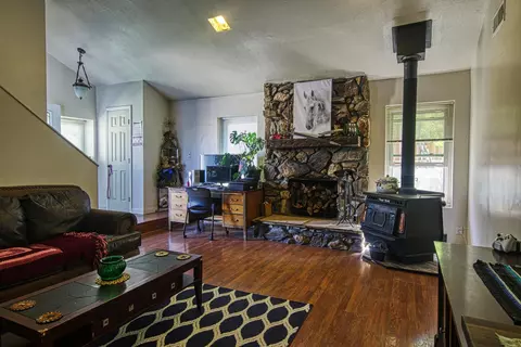 22421 Mccarthy Dr, Tehachapi, CA 93561 photo 7