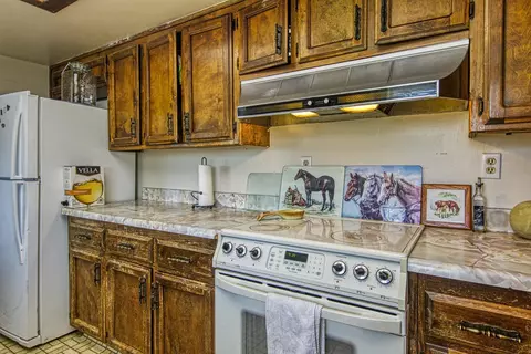 22421 Mccarthy Dr, Tehachapi, CA 93561 photo 12
