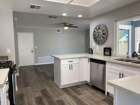 509 Curve Cir, Lancaster, CA 93535 photo 14