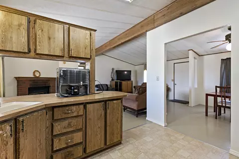 9040 W 60th St, Mojave, CA 93501 photo 13