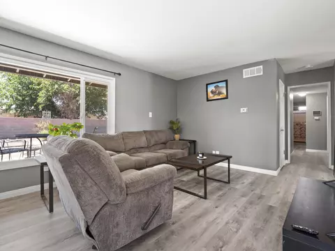 240 E Ave J 12, Lancaster, CA 93535 photo 7