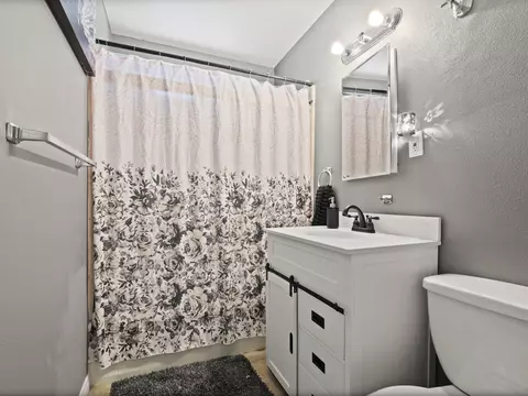 240 E Ave J 12, Lancaster, CA 93535 photo 17