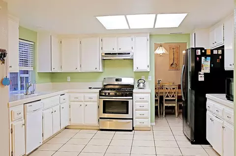 1836 Sierra View Ave, Lancaster, CA 93535 photo 4