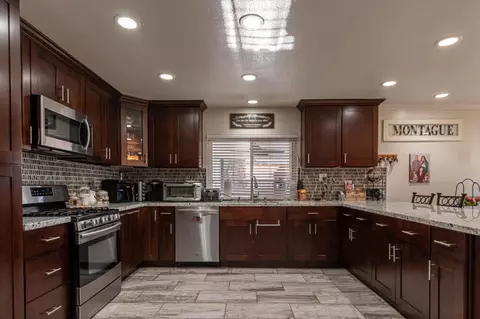 1213 Caperton St, Lancaster, CA 93535 photo 5