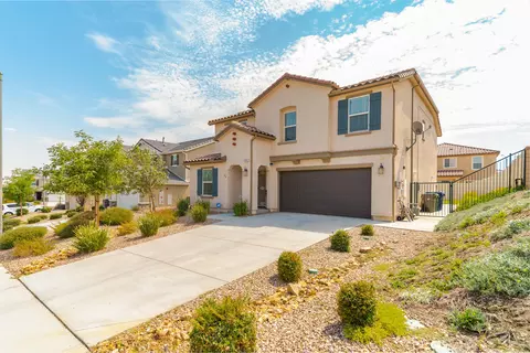 37612 Ebony Dr, Palmdale, CA 93551 photo 2