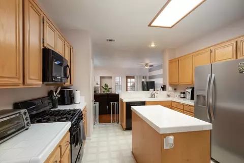 45636 Knightsbridge St, Lancaster, CA 93534 photo 7