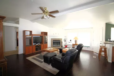 4234 Backus Rd, Mojave, CA 93501 photo 17