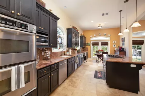 2215 Dolores Pl, Acton, CA 93510 photo 10