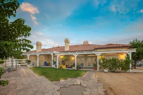 2215 Dolores Pl, Acton, CA 93510 photo 3