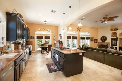 2215 Dolores Pl, Acton, CA 93510 photo 11