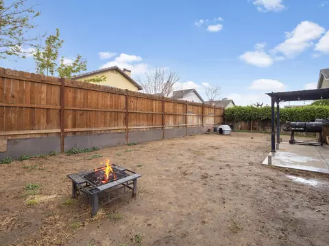 2103 E Oldfield St, Lancaster, CA 93535 photo 19