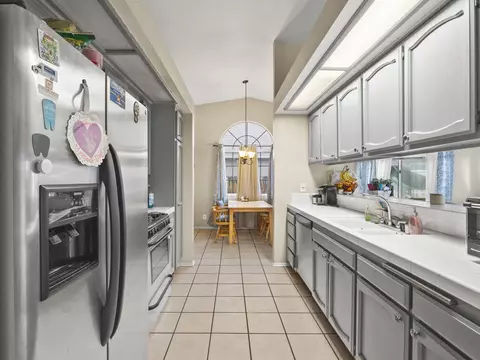 2103 E Oldfield St, Lancaster, CA 93535 photo 6