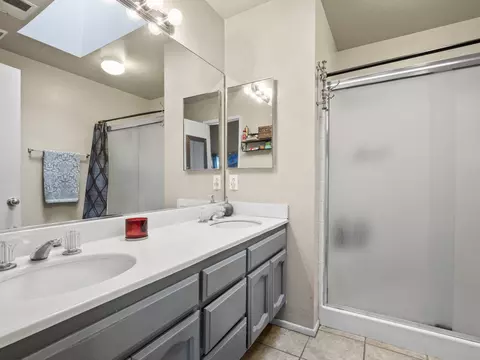 2103 E Oldfield St, Lancaster, CA 93535 photo 17
