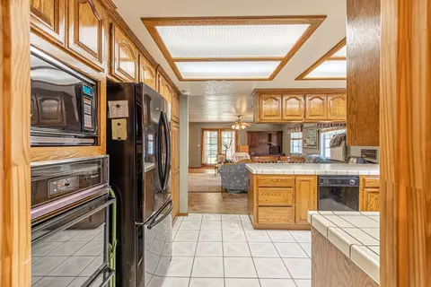 1342 Caren Ct, Lancaster, CA 93534 photo 9
