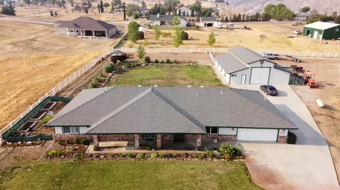 20155 Pinon Canyon Rd, Tehachapi, CA 93561 photo 4