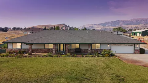 20155 Pinon Canyon Rd, Tehachapi, CA 93561 photo 1