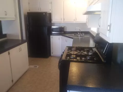 45111 25th St E #25, Lancaster, CA 93535 photo 9