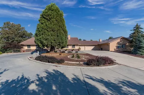 23240 Lakeview Dr, Tehachapi, CA 93561 photo 2