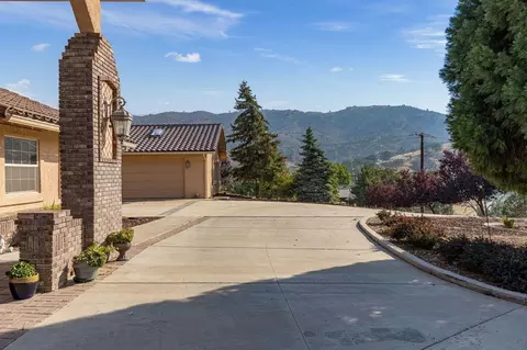 23240 Lakeview Dr, Tehachapi, CA 93561 photo 9