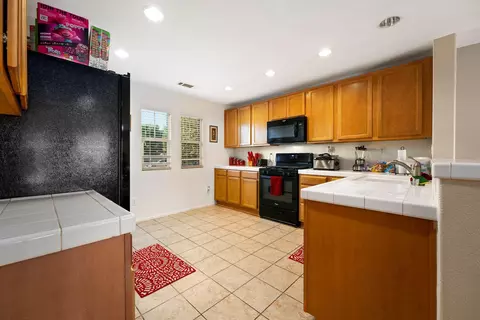 3049 E Lingard St, Lancaster, CA 93535 photo 6