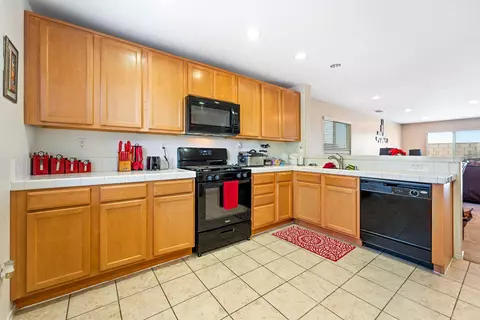 3049 E Lingard St, Lancaster, CA 93535 photo 7