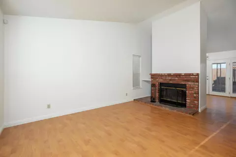 45911 Schamise St, Lancaster, CA 93534 photo 4
