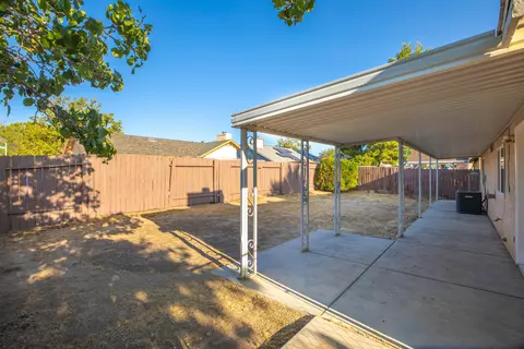 45911 Schamise St, Lancaster, CA 93534 photo 17