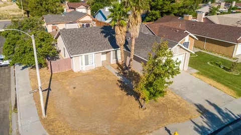 45911 Schamise St, Lancaster, CA 93534 photo 1