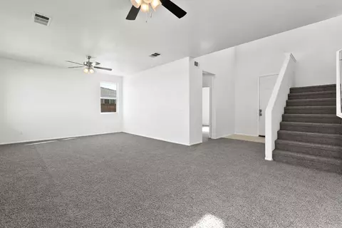 43044 Yaffa St, Lancaster, CA 93535 photo 3