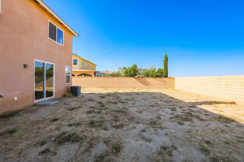 43044 Yaffa St, Lancaster, CA 93535 photo 40