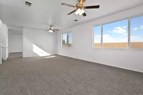 43044 Yaffa St, Lancaster, CA 93535 photo 4