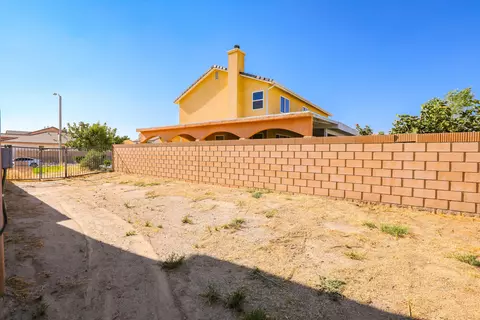 43044 Yaffa St, Lancaster, CA 93535 photo 34