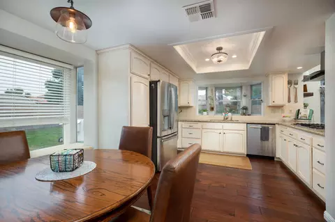 43038 Ed Halley Pl, Lancaster, CA 93536 photo 7