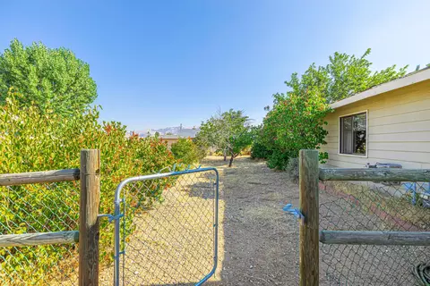 20301 Weston Ave, Tehachapi, CA 93561 photo 4