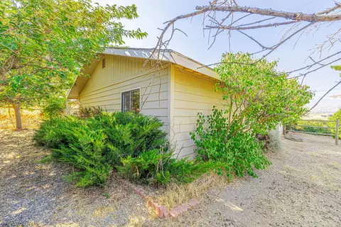 20301 Weston Ave, Tehachapi, CA 93561 photo 5