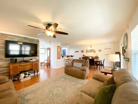 7108 Hemlock Ave, Lancaster, CA 93536 photo 5