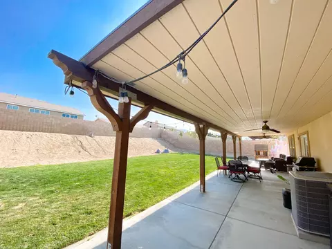 7108 Hemlock Ave, Lancaster, CA 93536 photo 24