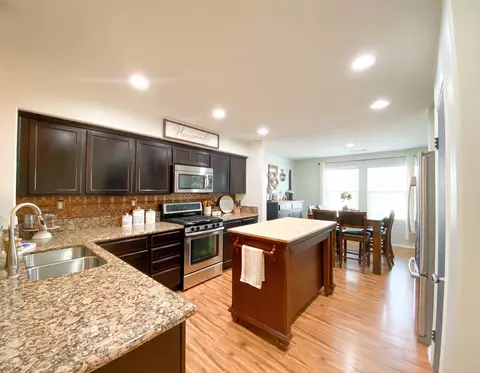 7108 Hemlock Ave, Lancaster, CA 93536 photo 6