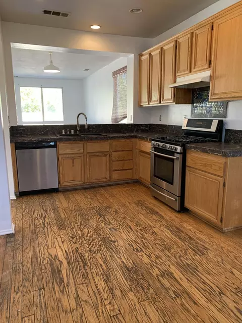 45655 Coventry Ct, Lancaster, CA 93534 photo 9