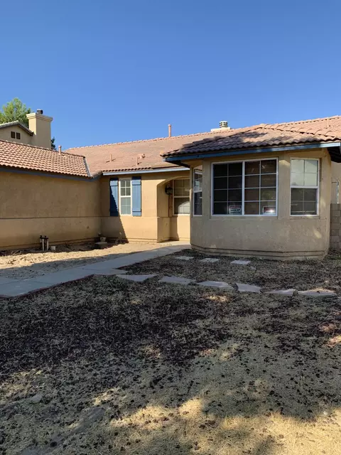45655 Coventry Ct, Lancaster, CA 93534 photo 3