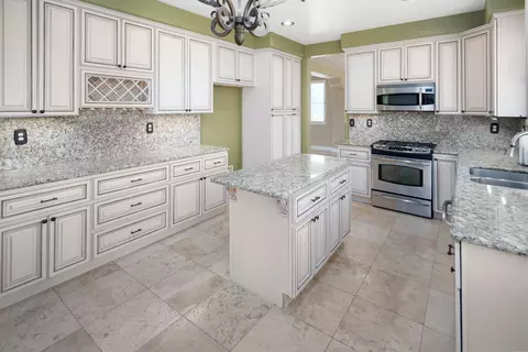 6557 Highbluff Way, Lancaster, CA 93536 photo 12
