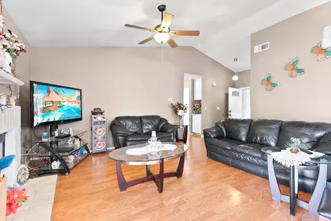 2631 Regal Ct, Lancaster, CA 93535 photo 7