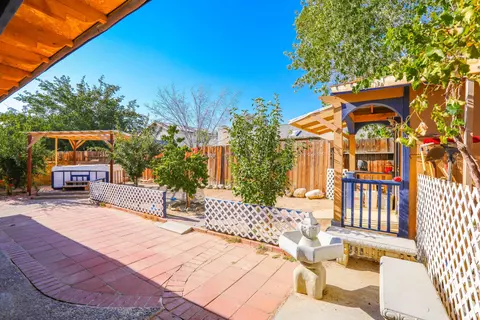 2631 Regal Ct, Lancaster, CA 93535 photo 21