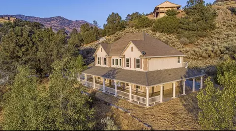26250 Cumberland Rd, Tehachapi, CA 93561 photo 1
