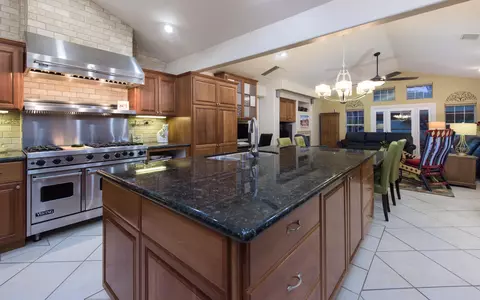 5644 Crest Dr, Palmdale, CA 93551 photo 29