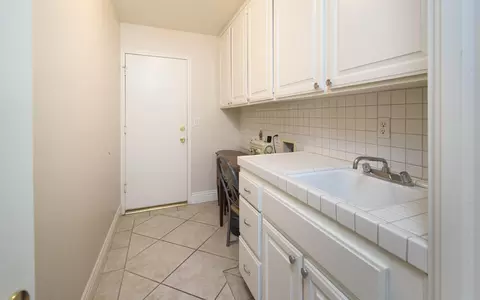 5644 Crest Dr, Palmdale, CA 93551 photo 42
