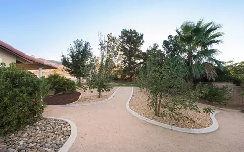 5644 Crest Dr, Palmdale, CA 93551 photo 51