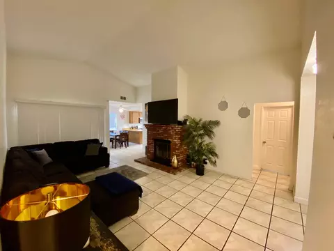 2538 Topaz Ln, Lancaster, CA 93535 photo 2