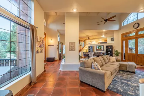 24320 Silver Creek Way, Tehachapi, CA 93561 photo 19