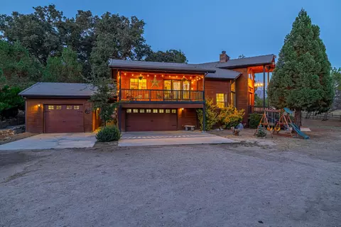 24320 Silver Creek Way, Tehachapi, CA 93561 photo 2